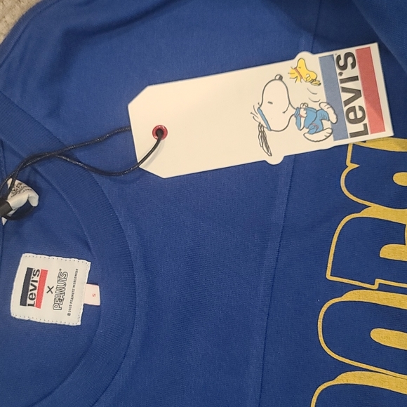 Levi's peanuts collaboration "Snoopy Hoops" t-shirt - Picture 4 of 9